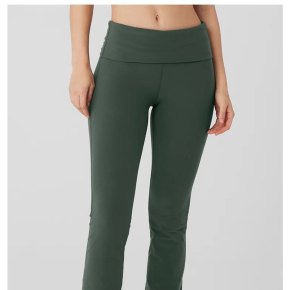 Alo yoga green cactus set size small - Picture 6 of 8